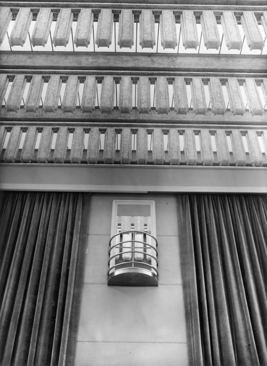 Detalhe da parede do Hauptfunksaal no edifício NORAG em Hamburgo, c.1931 (foto a p-b) de Photographer German