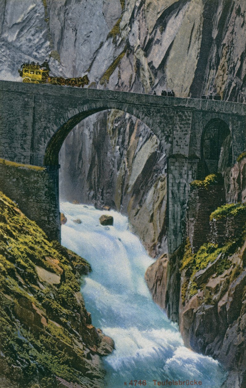 Carruagem a atravessar a Teufelsbrucke sobre o desfiladeiro de Schollenen, na Suíça. Postal enviado em 1913. de Photographer Swiss