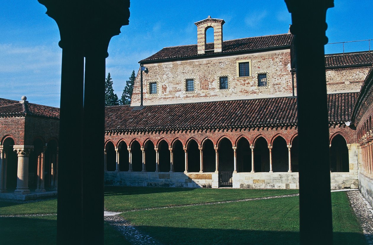 Cloister, Basílica de São Zeno (ou San Zeno Maggiore e San Zenone), Verona (Lista do Património Mundial da UNESCO, 2000), Veneto, Itália de Blaise Nicolas Le Sueur