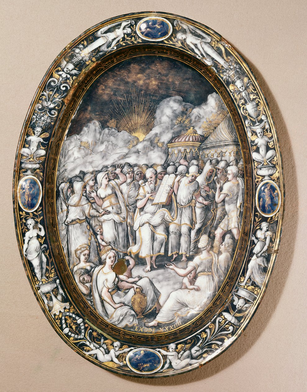 Prato oval representando a descida de Moisés do Monte Sinai, Escola Limousin (esmalte pintado) de Pierre Reymond