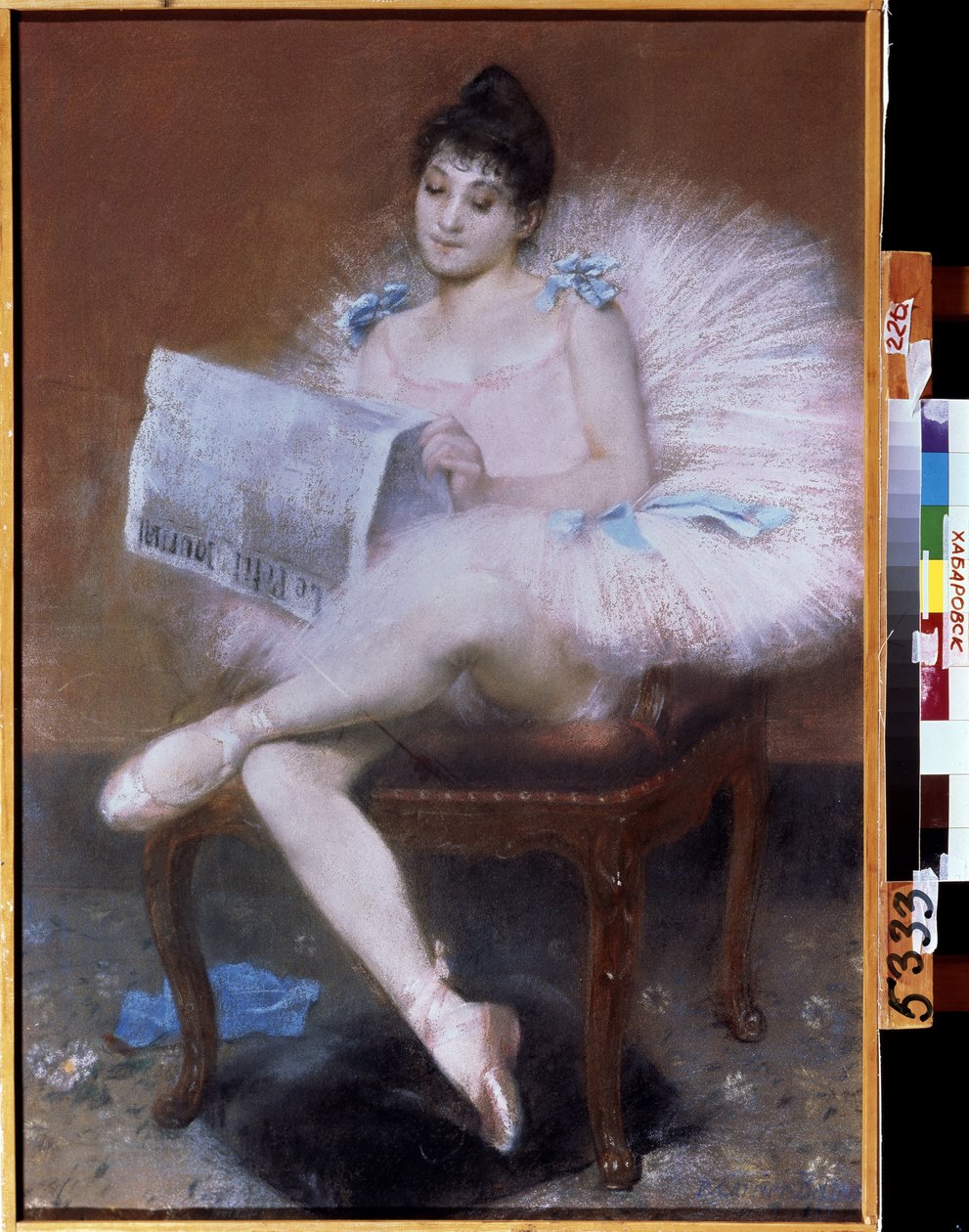 Bailarina sentada. Bailarina em tutu a ler "o pequeno jornal" de Pierre Carrier Belleuse