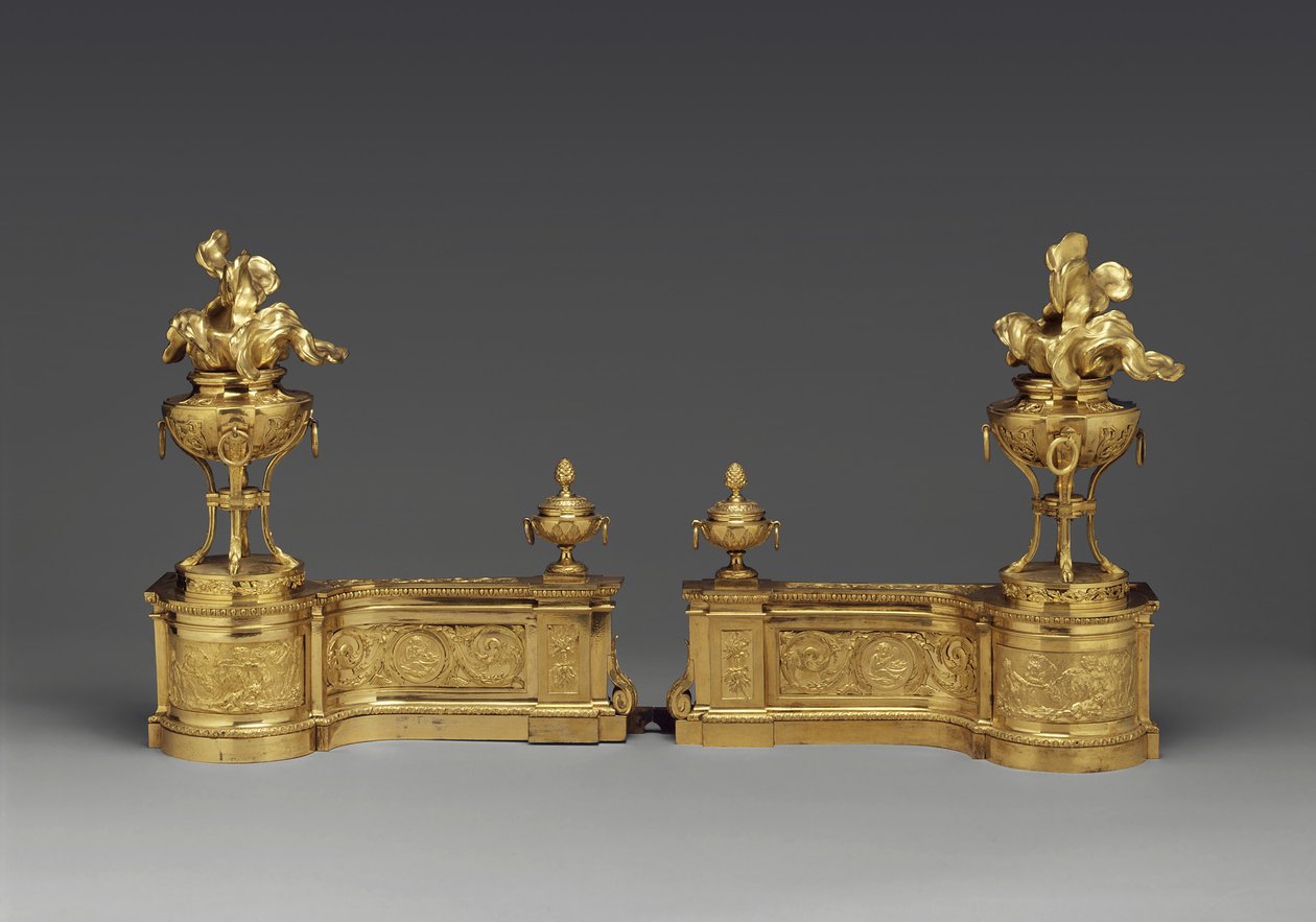 Andirons, c.1770-80 (bronze dourado) de Pierre Gouthière