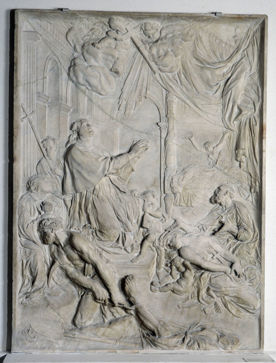 baixo relevo da Peste de Milão - São Carlos Borromeo (San Carlo Borromeo) (1538-1584, Cardeal e Arcebispo de Milão) rezando (mármore) de Pierre Puget