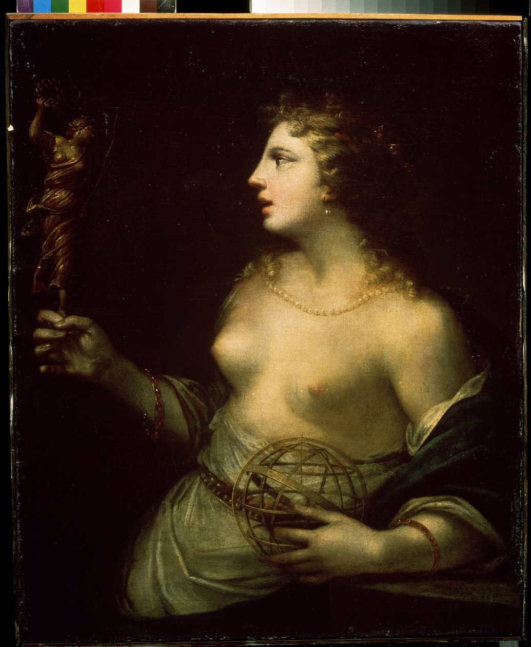 ""Urania"" (Urania) representação da musa protetora da astronomia e astrologia, segurando uma mão em uma esfera. Pintura de Pietro Liberi (1614-1687) Museu de Arte Mikhail Kroshitsky do século XVII, Sebastopol (Sevastopol) Ucrânia de Pietro Liberi