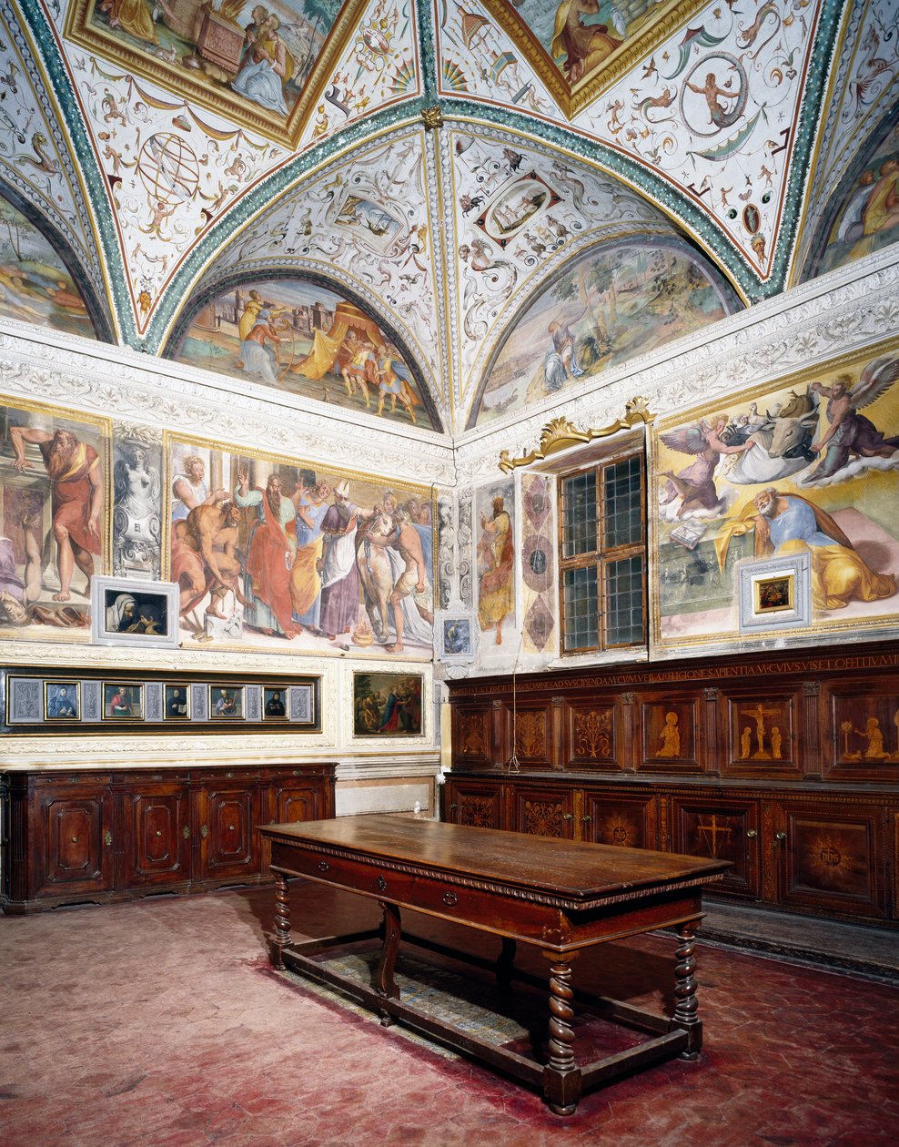 Vislumbre da sacristia com painéis de Perugino, Basílica de São Pedro, Perugia, Úmbria, Itália de Pietro Perugino