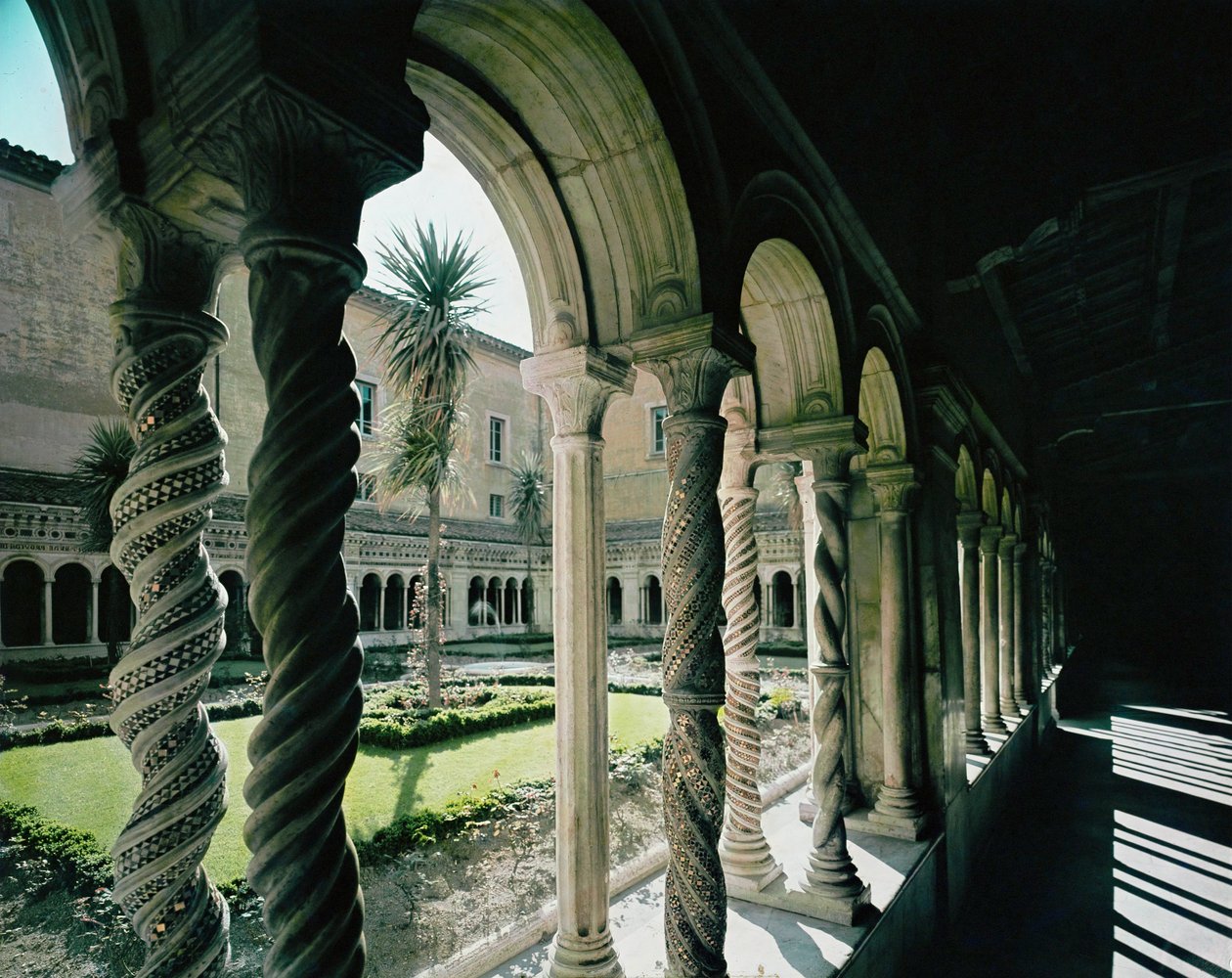 Claustro de San Paolo Fuori le Mura de Pietro Vassalletto