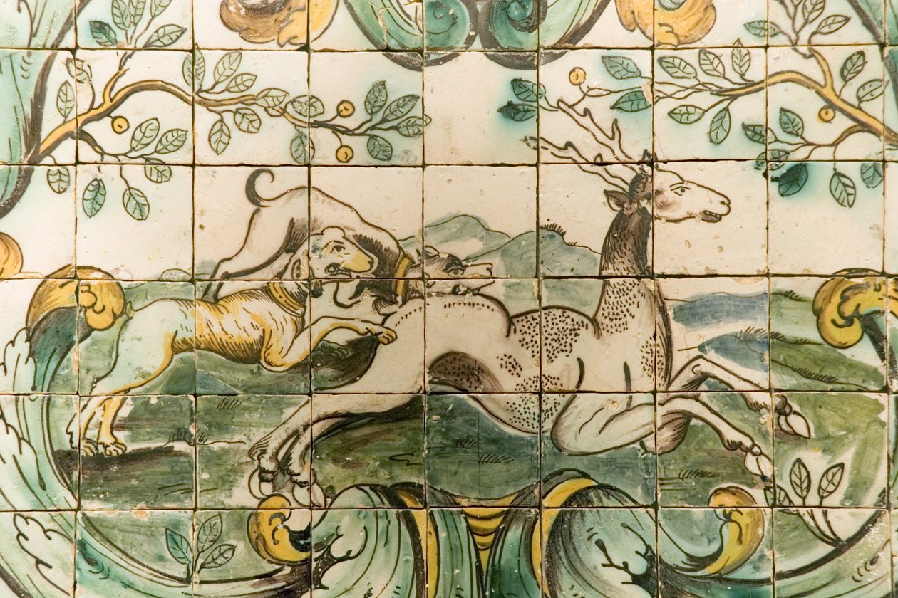 Telhas de majólica representando cães perseguindo um cervo da sala de caça no Palácio da Praia, Belém, c.1680 (cerâmica) de Portuguese School
