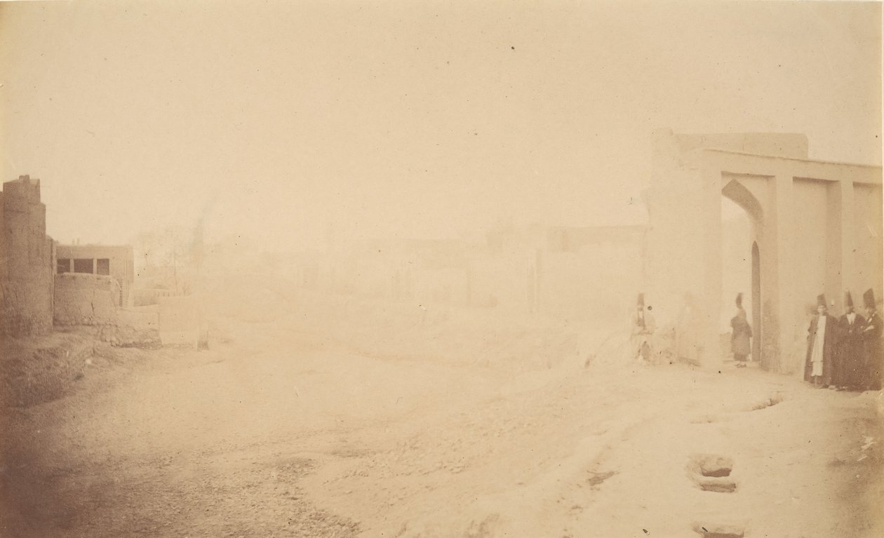 [Vista de TABRIZ], décadas de 1840-60. de Possibly by Luigi Pesce.