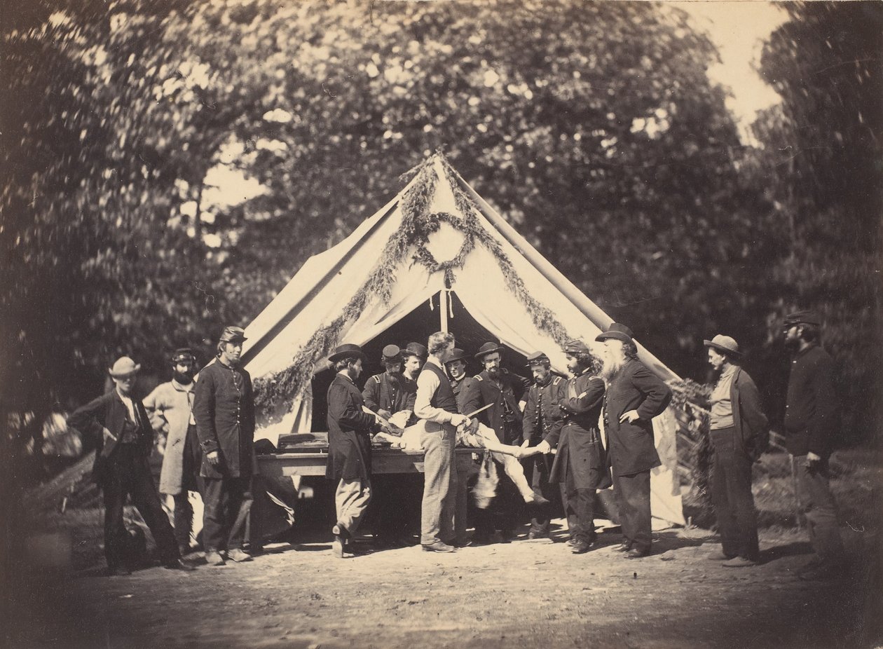 Tenda Operacional, Camp Letterman, Gettysburg, Pensilvânia, 1863. de Possibly by Weaver Brothers.