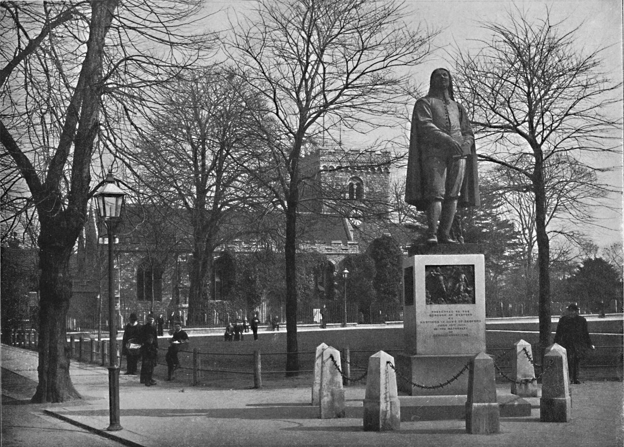 Bedford: Igreja de St. Peters e a estátua de Bunyan, c1896 de Poulton and Co