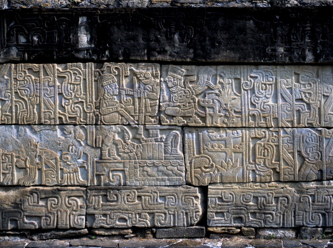 O centro dependia, Totonac, da parede norte, o South Ball Court, o período Late Classic de Pre Columbian
