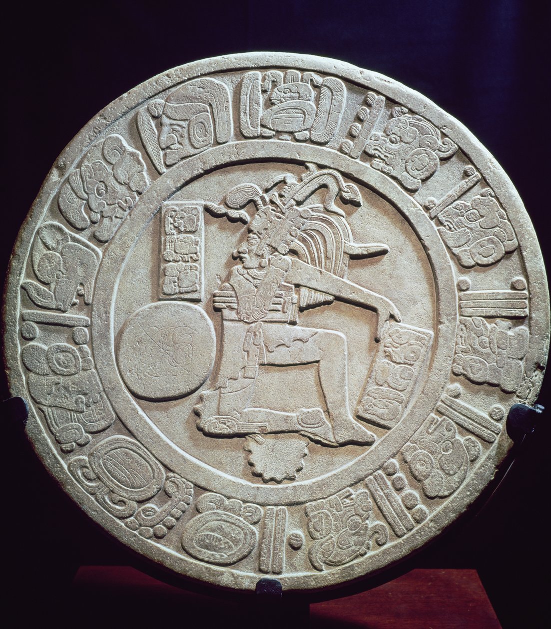 Marcador de quadra de bola maia, de Chinkultic, Chiapas, 590 AD (calcário) de Pre Columbian