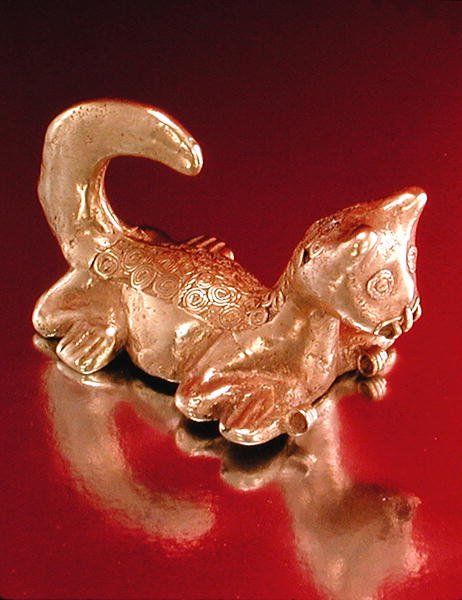 Um pingente Sinu Jaguar (ouro) de Pre Columbian Pre Columbian