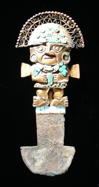 Tumi ou faca cerimonial em forma de Naylamp, Chimu (ouro e pedras semipreciosas) de Pre Columbian Pre Columbian