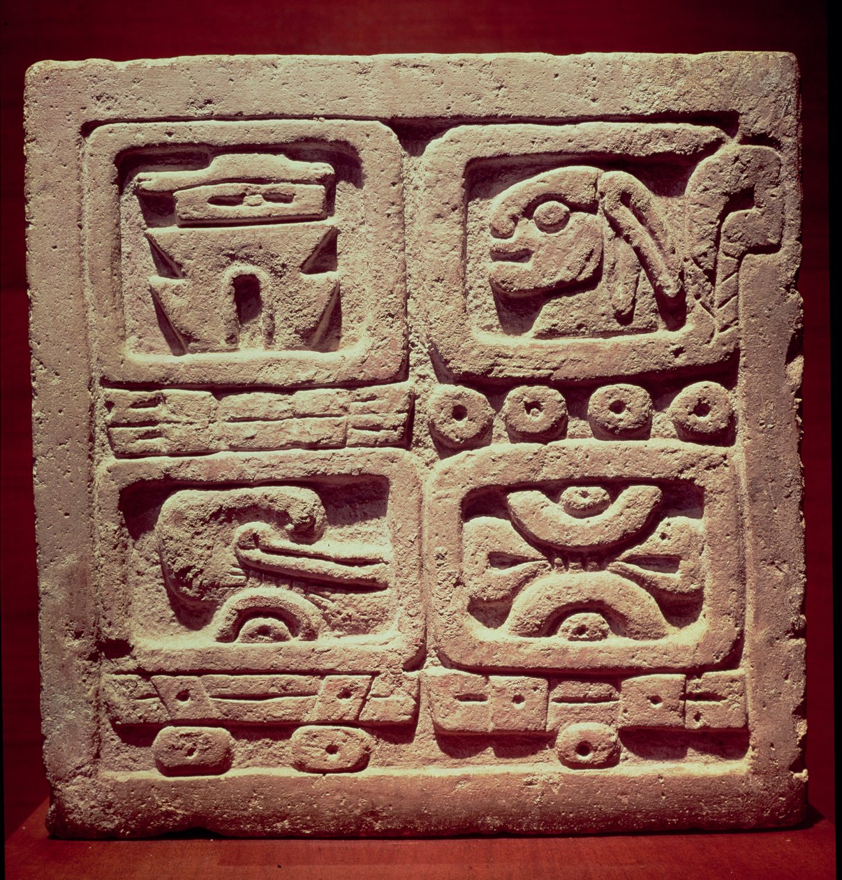 Calendário com quatro glifos, tolteca (856-1250) de Pre Columbian