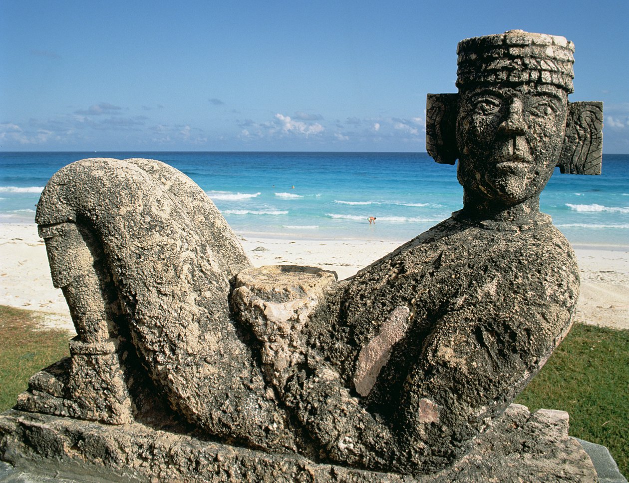 Chacmool de Pre-Columbian