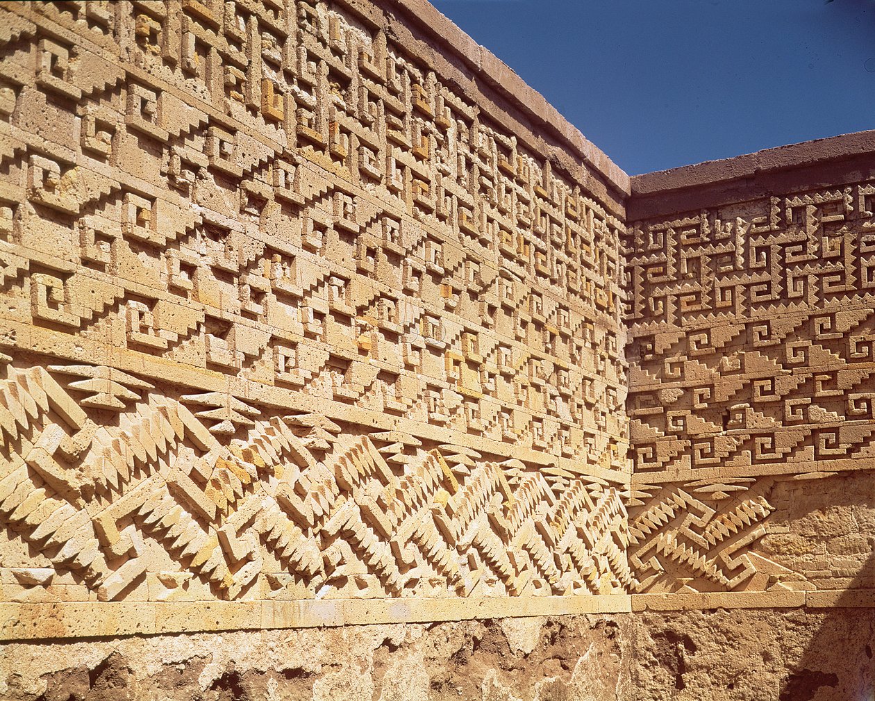 Parede de mosaico do Pátio das Gracas, período pós-clássico (900-1521) de Pre Columbian