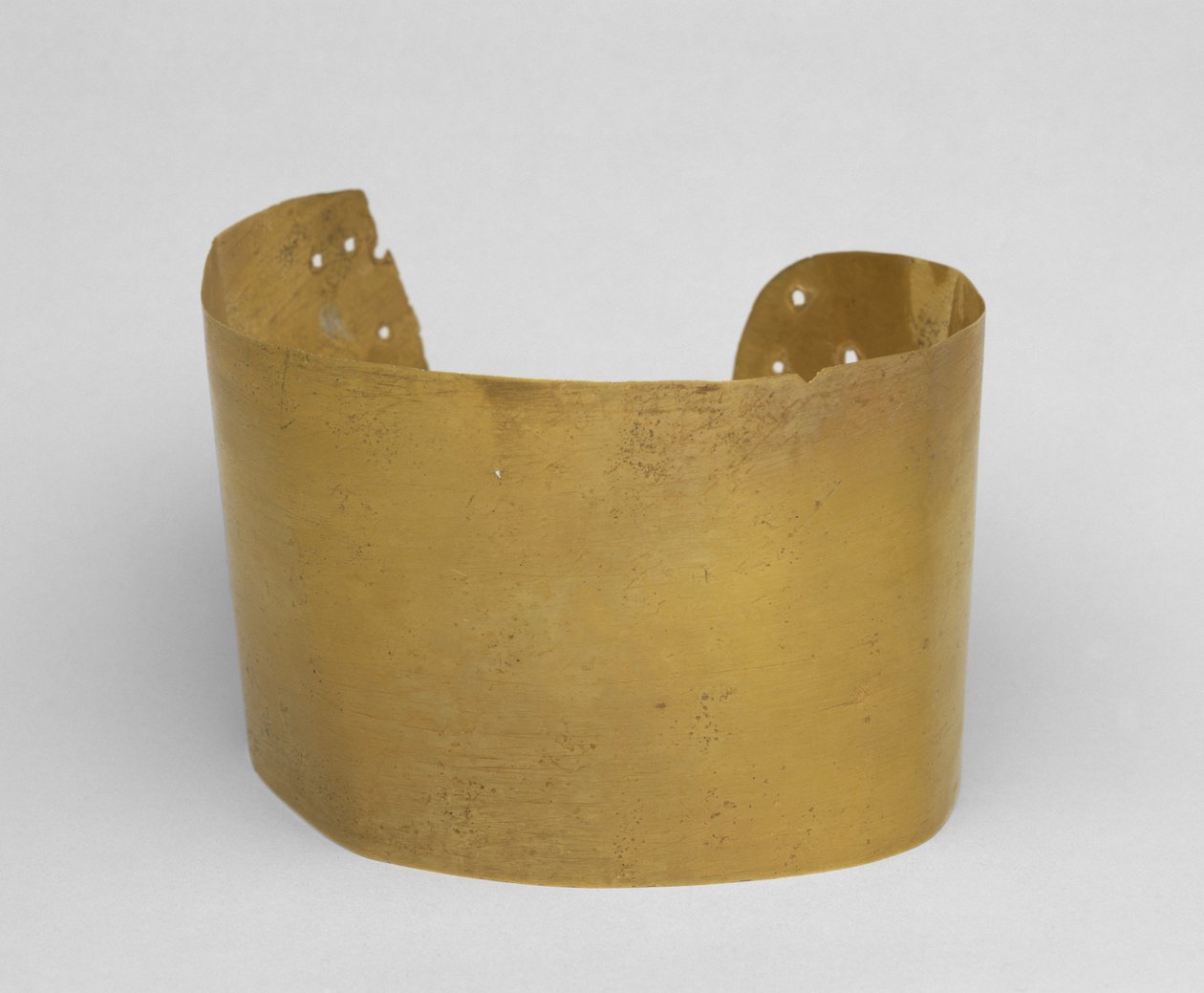 Ornamento de banda, sem data (ouro) de Pre Columbian Pre Columbian