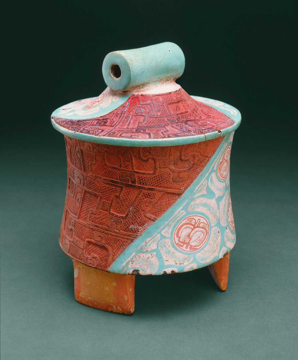 Recipiente de tripé com pernas de placa (blackware estucado) de Pre Columbian Pre Columbian