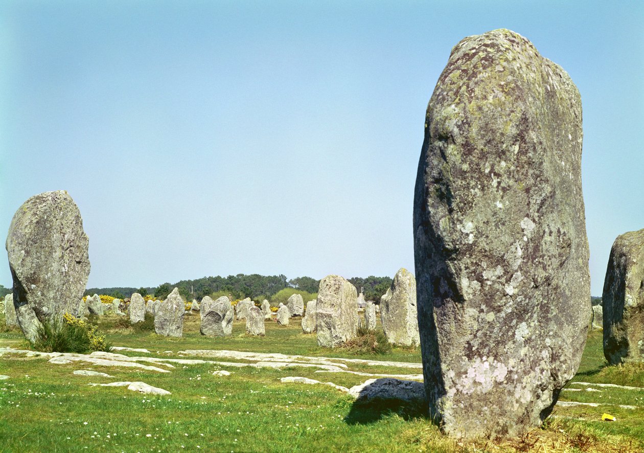 Alinhamento das pedras permanentes, Período Megalítico, 4º-3º milénio aC de Prehistoric