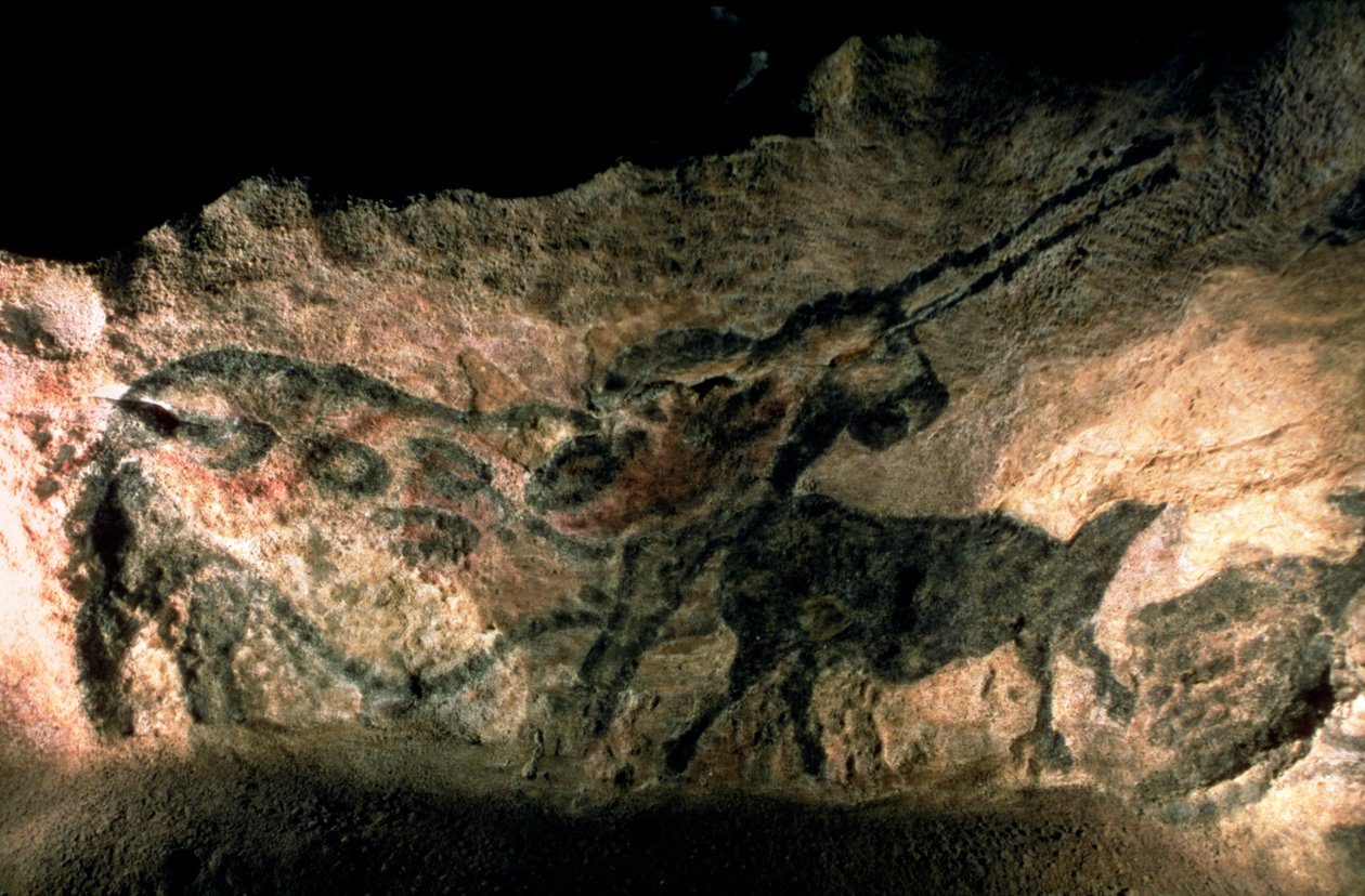Pintura rupestre de um animal com chifres, c.17000 aC (pintura rupestre) de Prehistoric
