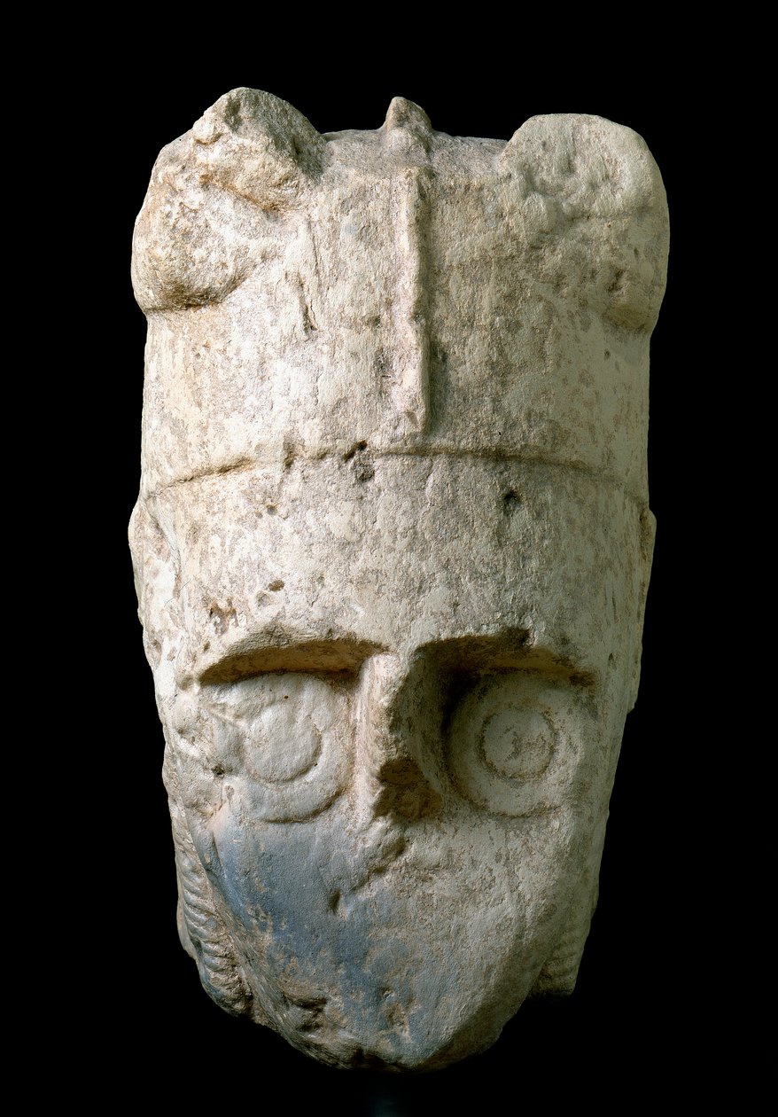 Cabeça de um arqueiro com capacete (Milhas cornutus), de Monte Prama (Cabras), conservado no Museu Nacional de Arqueologia de Cagliari de Prehistoric Prehistoric
