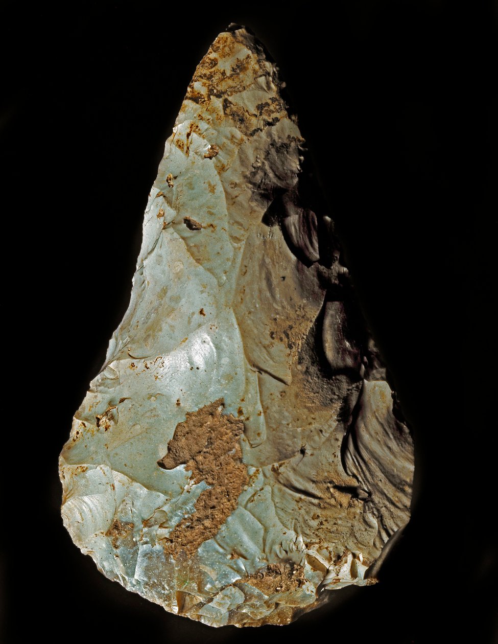 Pré-história: Fabrico lítico biface do tipo Micoquian. Paleolítico inferior. Verone, Museo Civico di Storia Naturale, Itália de Prehistoric Prehistoric