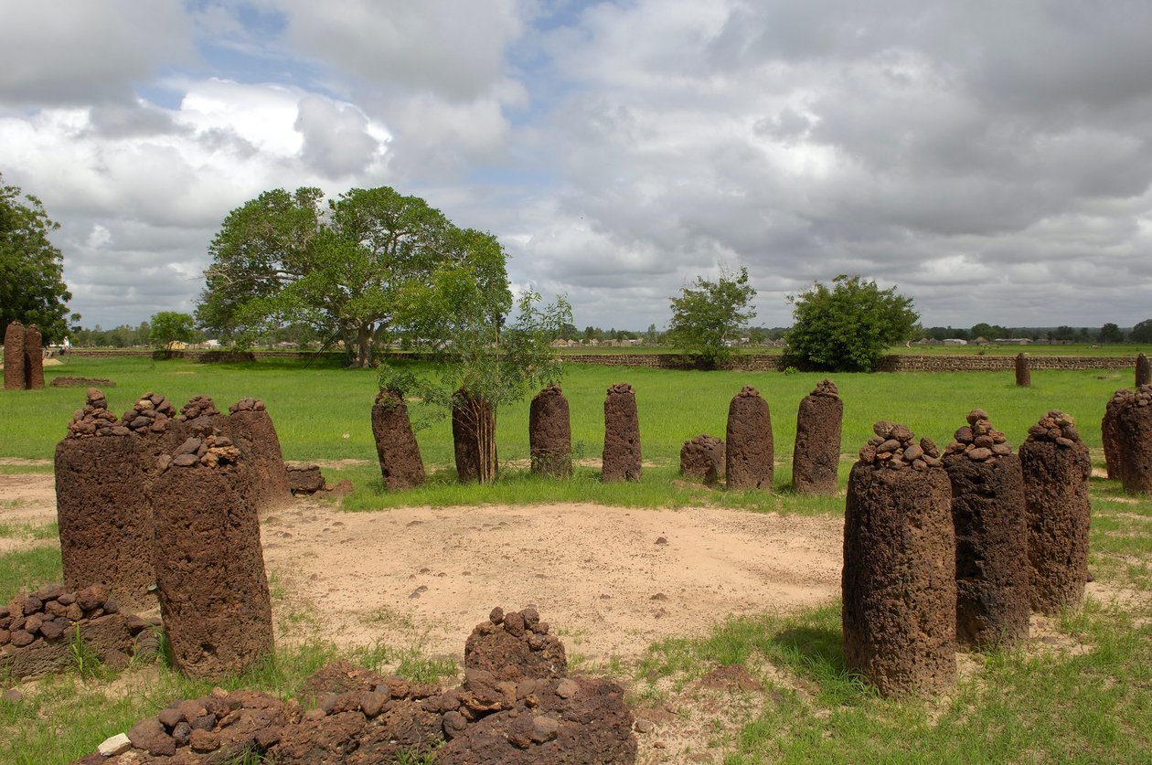 Pré-história: Círculo megalítico de pedras de Wassu, Gâmbia (foto) de Prehistoric Prehistoric