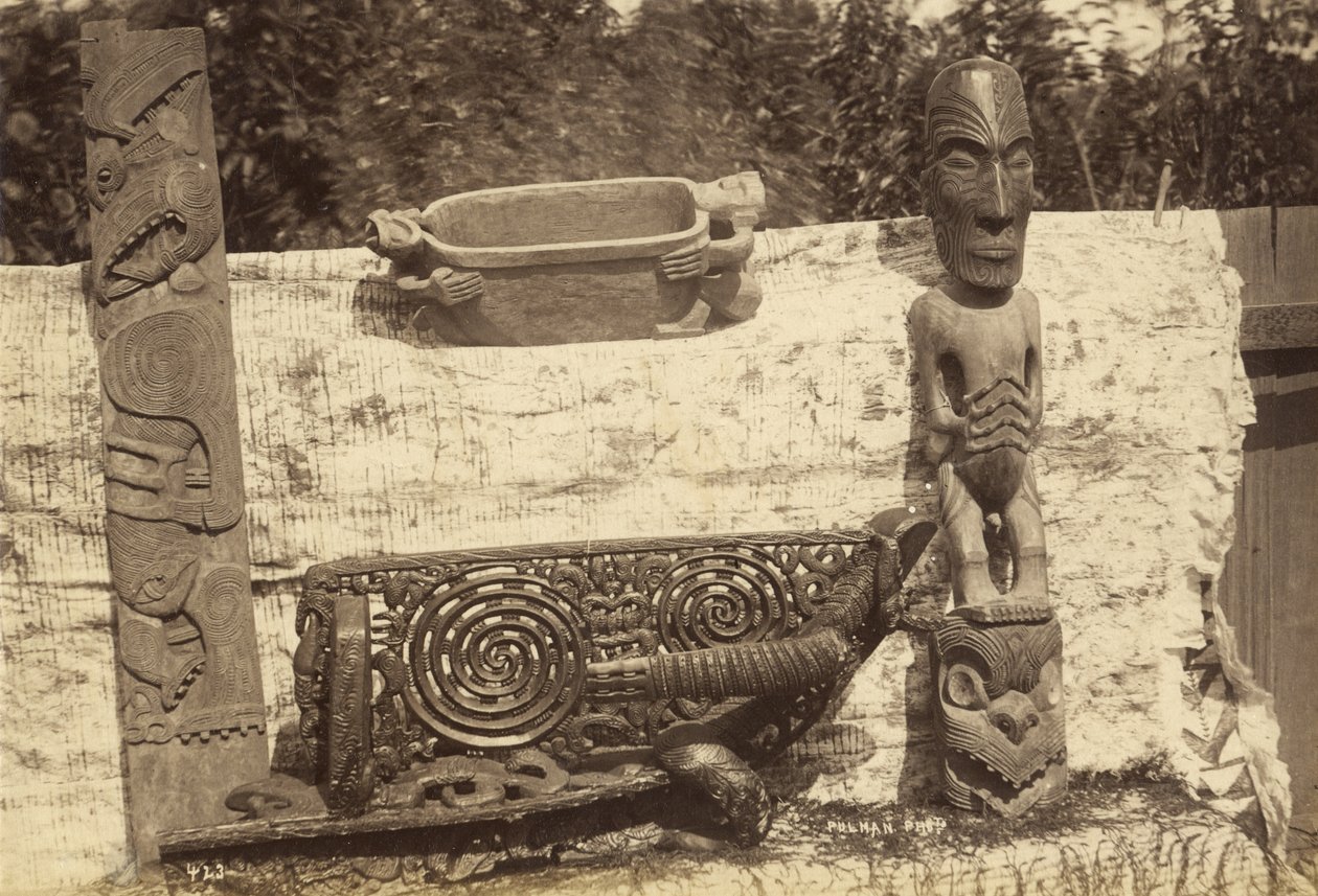 Artefatos, c.1885 (impressão de albume) de Pulman Studio