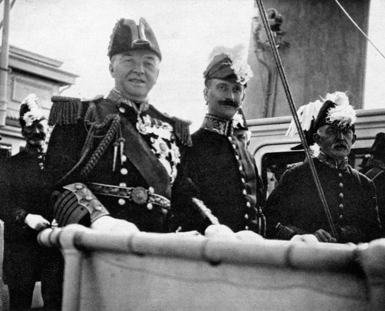 Os Senhores do Almirantado na Revisão Naval de 1907 1908. de Queen Alexandra