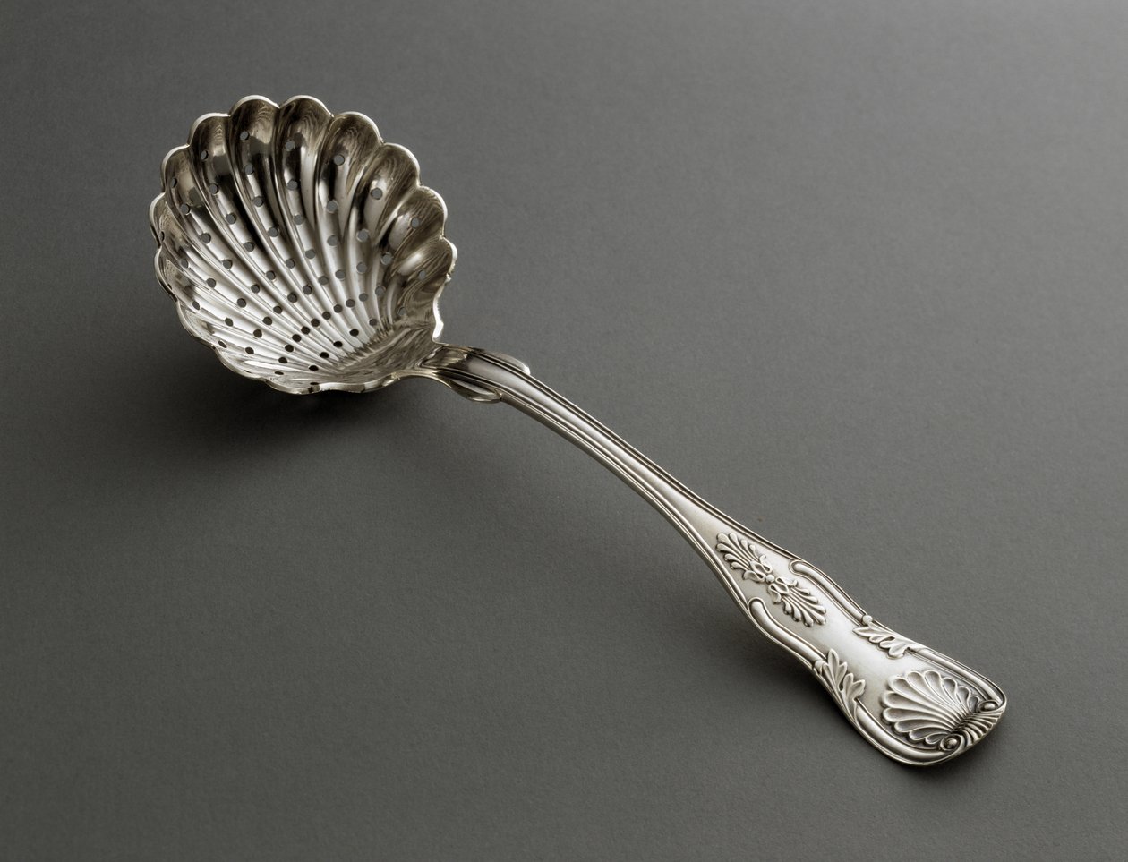 Concha perfurada, c. 1825-1846 (prata) de R. and W. Wilson