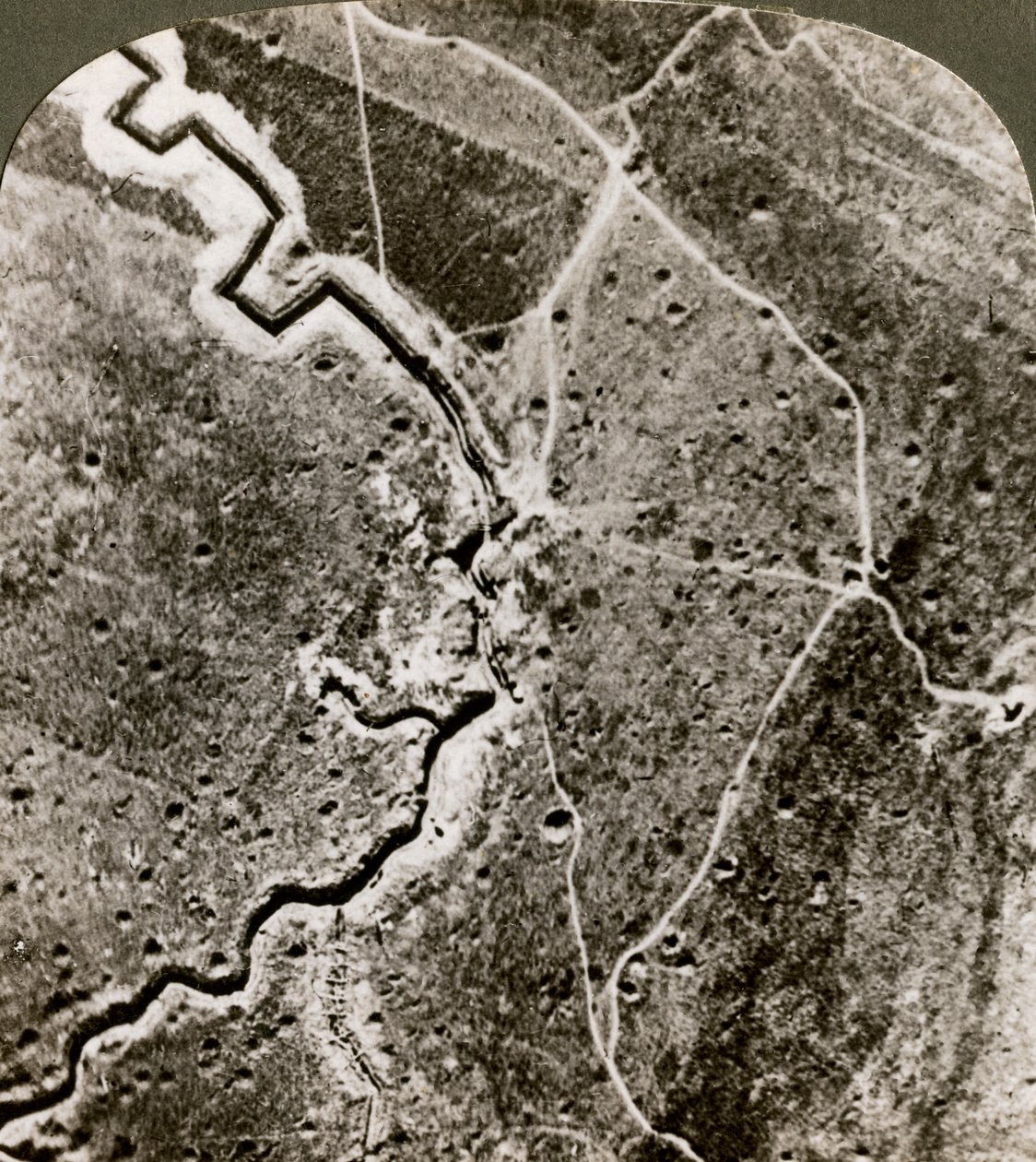Fotografia aérea das linhas alemãs, Primeira Guerra Mundial, 1914-1918. de Realistic Travels Publishers