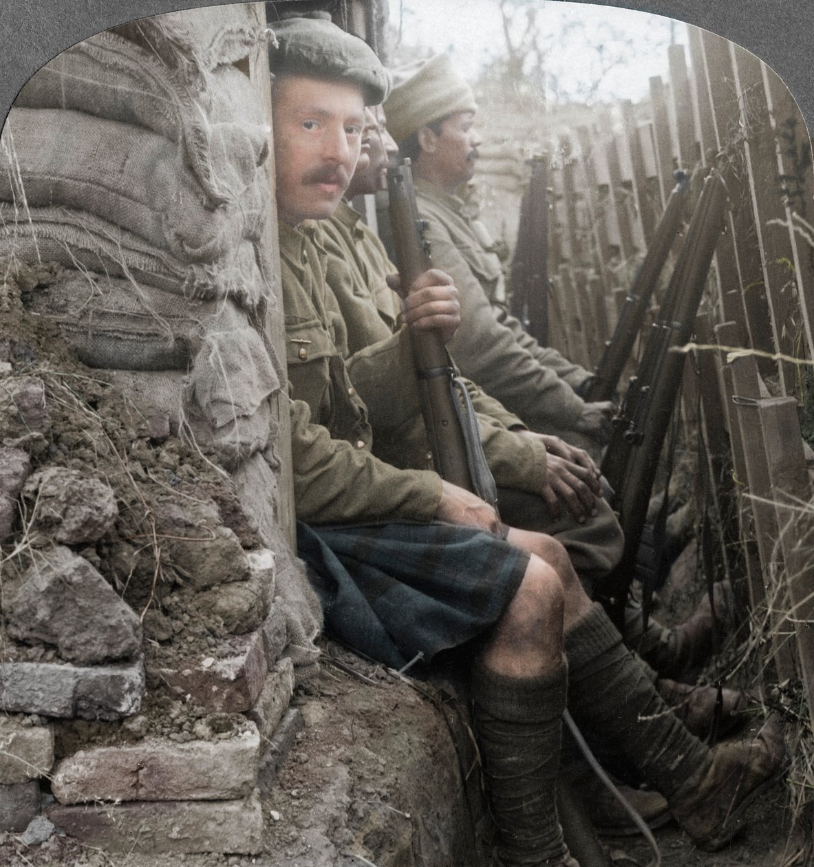 Soldados indianos nas trincheiras, Primeira Guerra Mundial, 1914-1918 de Realistic Travels Publishers