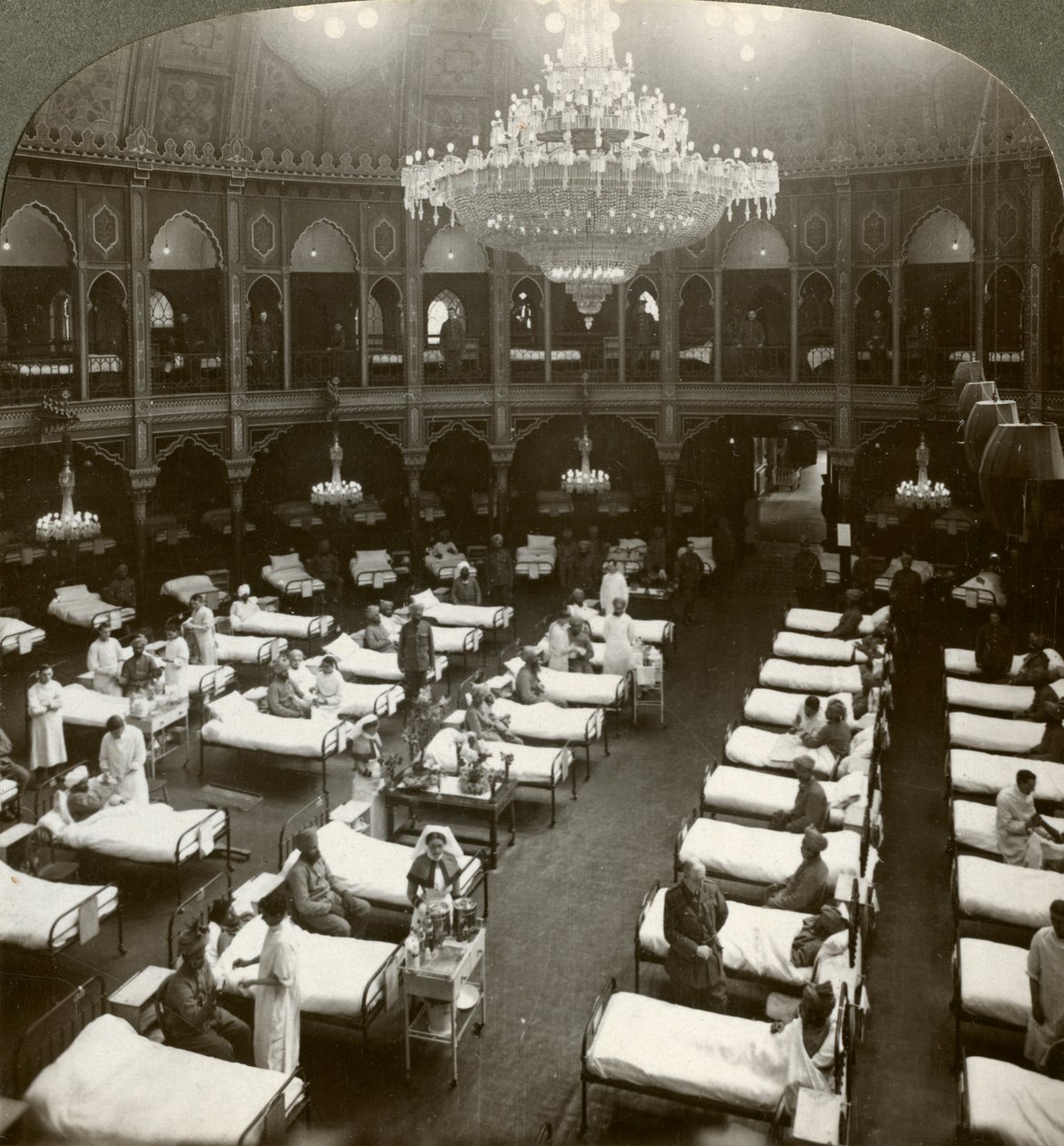 Interior do hospital em Brighton, Sussex, Primeira Guerra Mundial, 1914-1918. de Realistic Travels Publishers