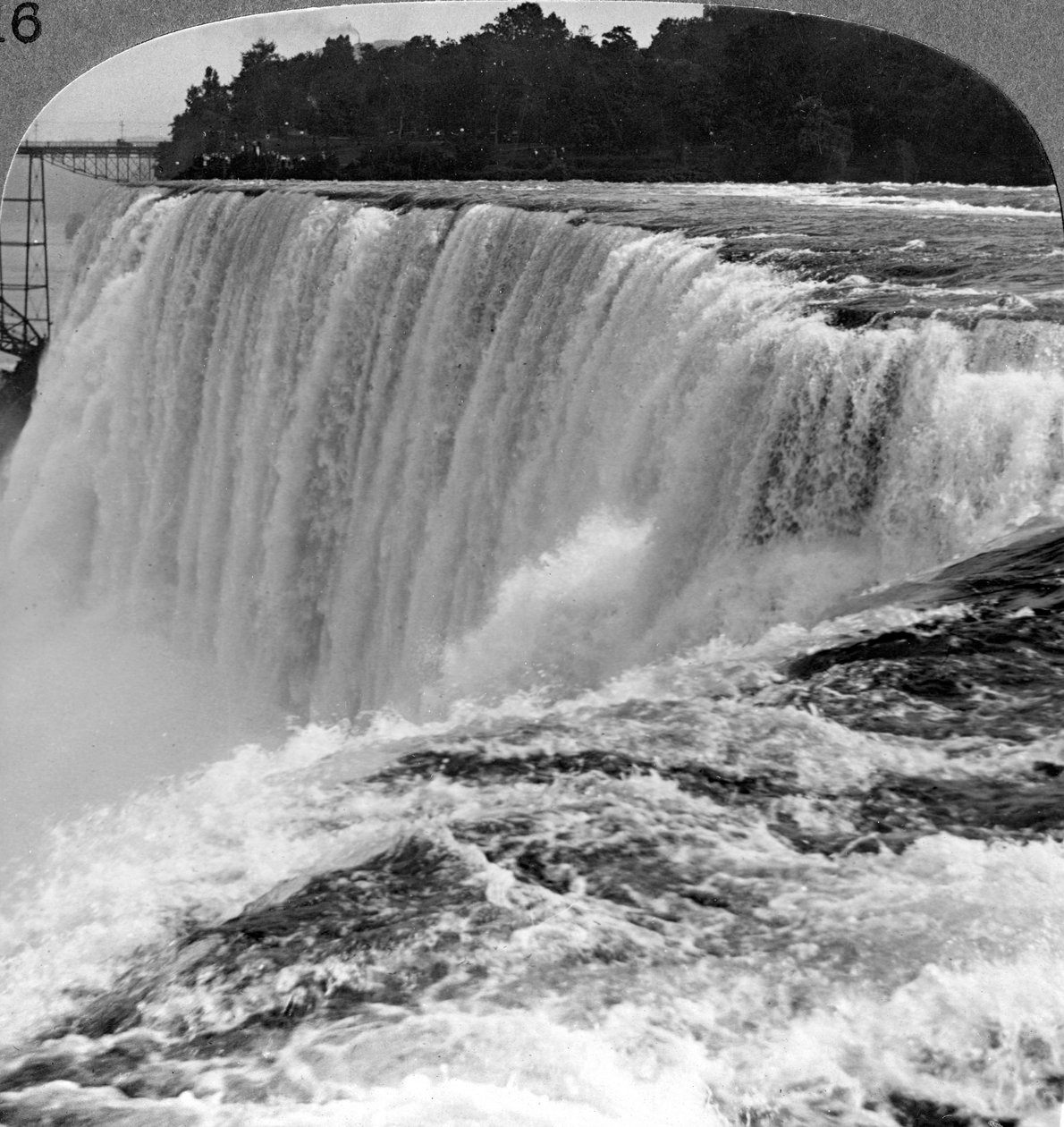 Niagra Falls, Nova York, EUA. de Realistic Travels Publishers