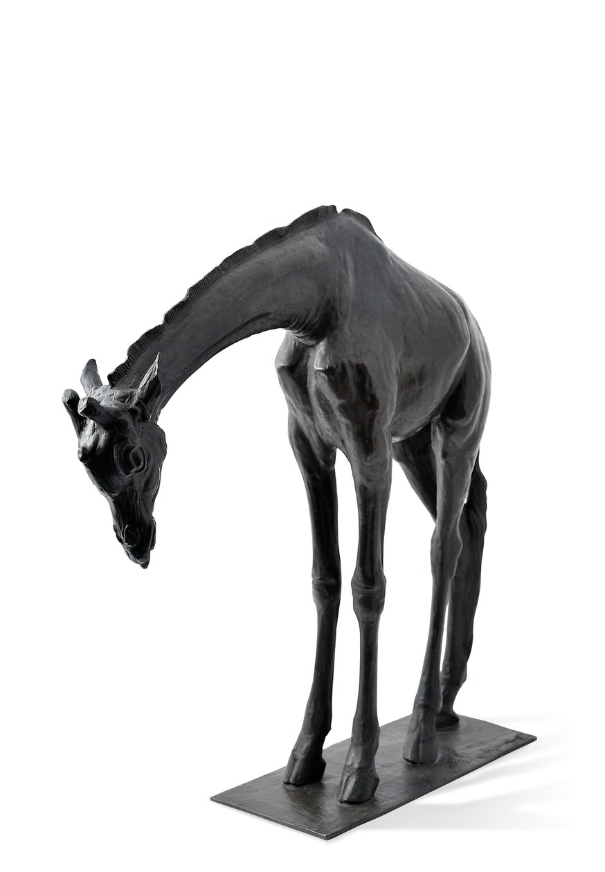 Grande girafa com cabeça abaixada, modelado em 1909-10, fundido antes de 1913 (bronze) (ver também 3084917-43) de Rembrandt Bugatti
