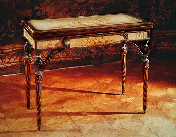Mesa de Jogos que pertenceu a Maria Antonieta (madeira pintada) de Rene Dubois