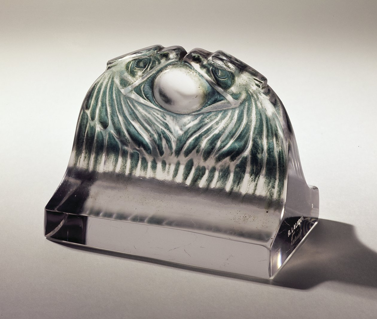 Duas águias por Lalique, c.1902 de Rene Jules Lalique
