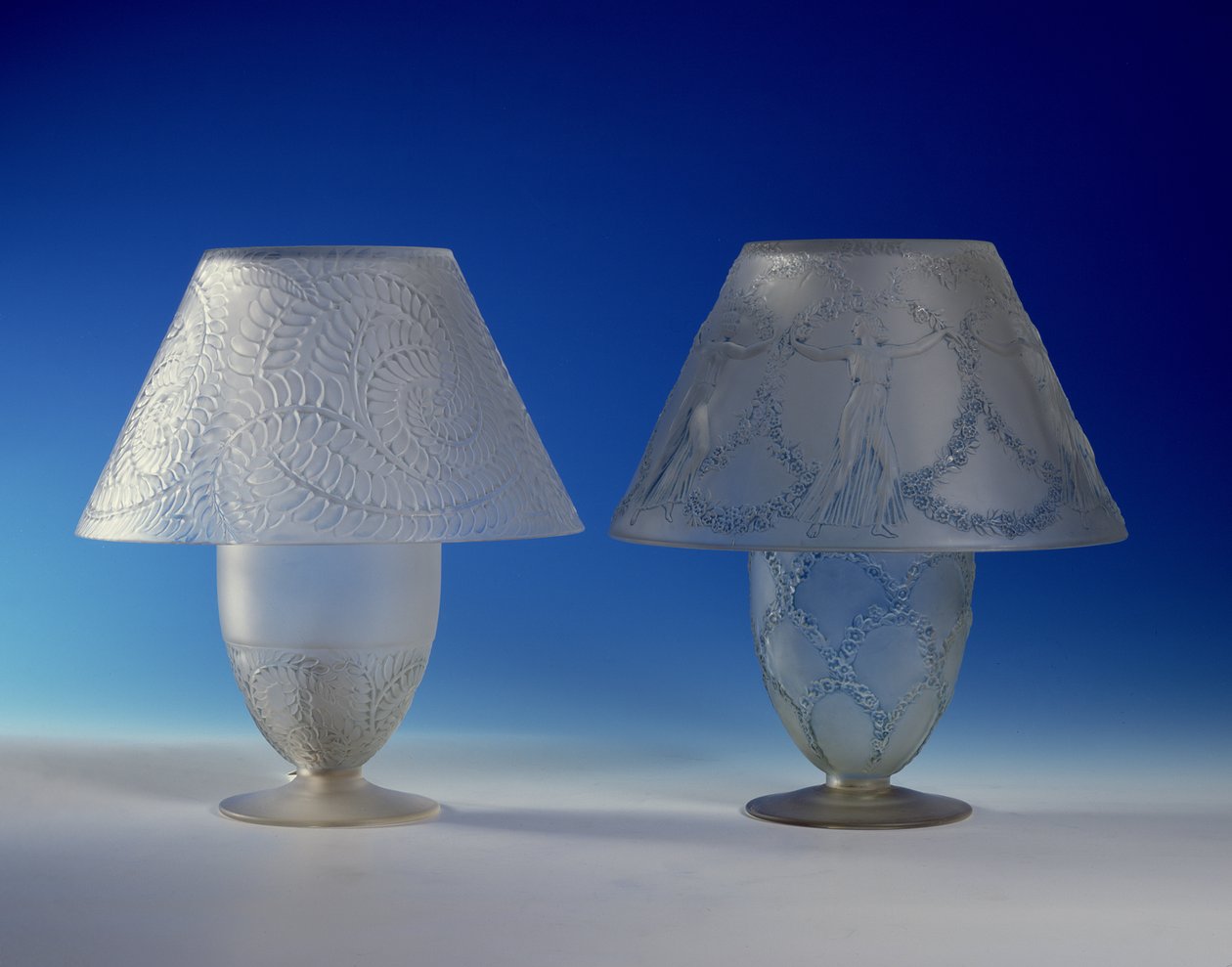 Feuillages Mesas Fosco Lâmpadas (vidro) de Rene Jules Lalique