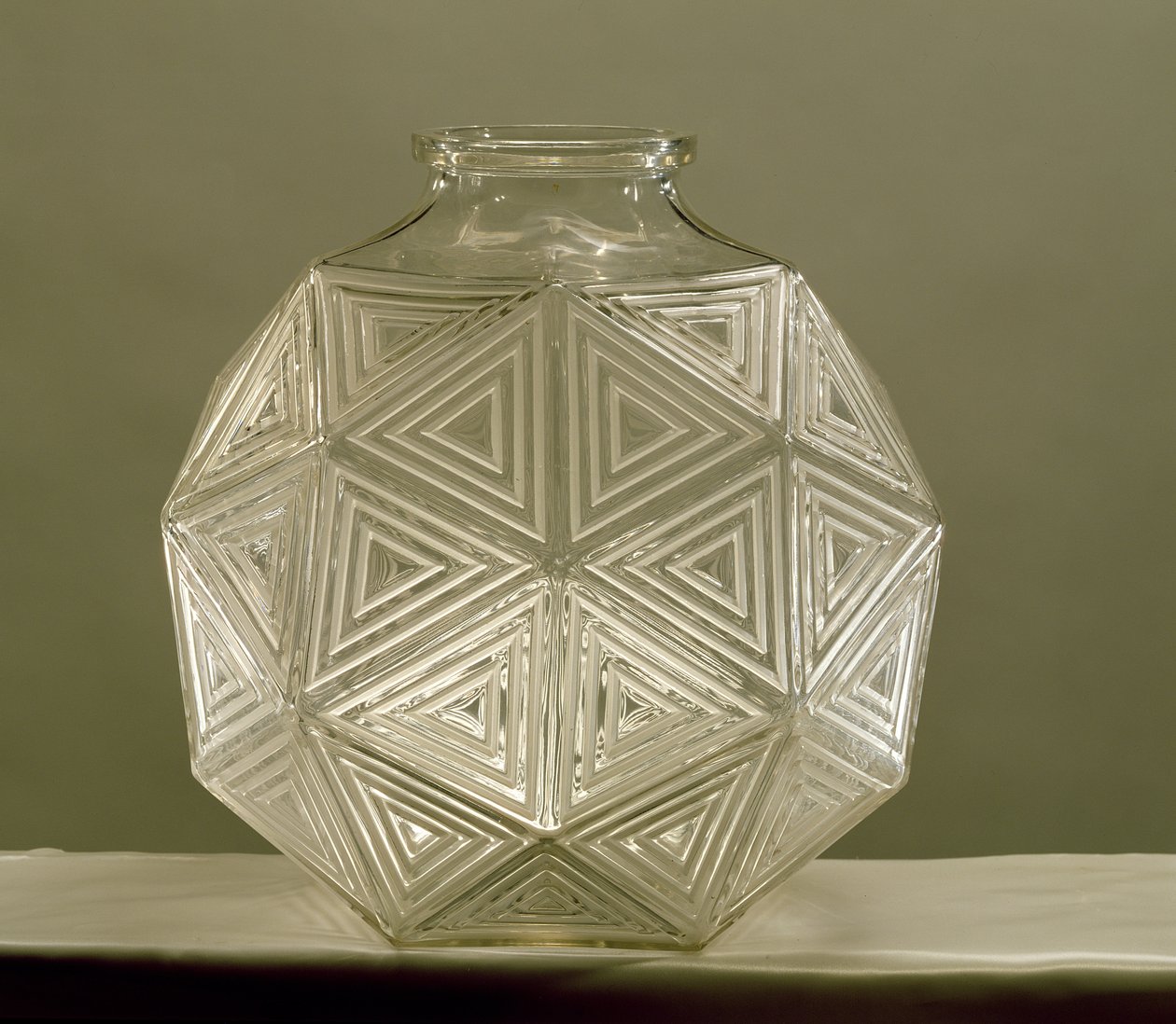 Nanking Vase, 1925 (vidro claro e fosco) de Rene Jules Lalique