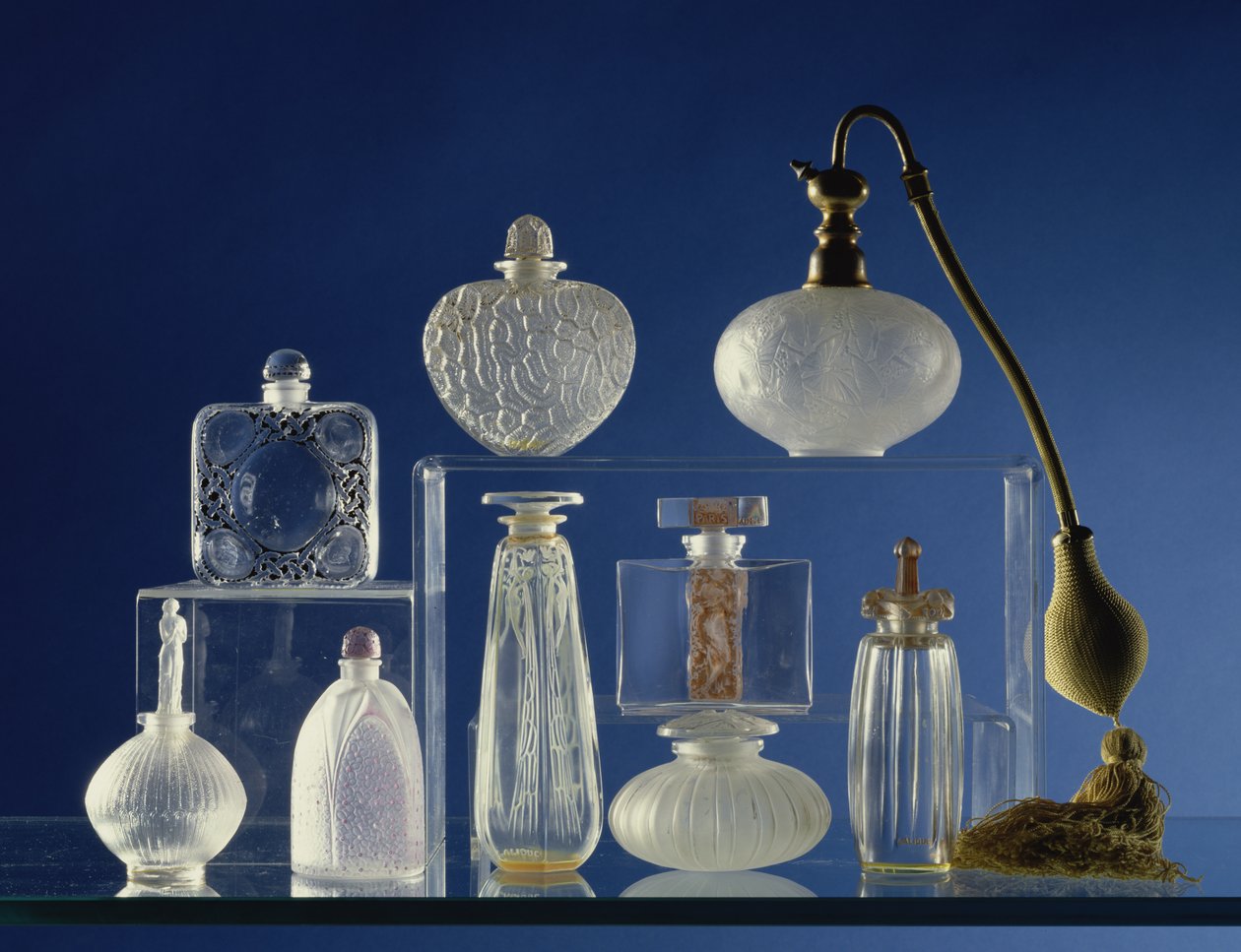 Seleção de Frascos de Perfume (vidro) de Rene Jules Lalique