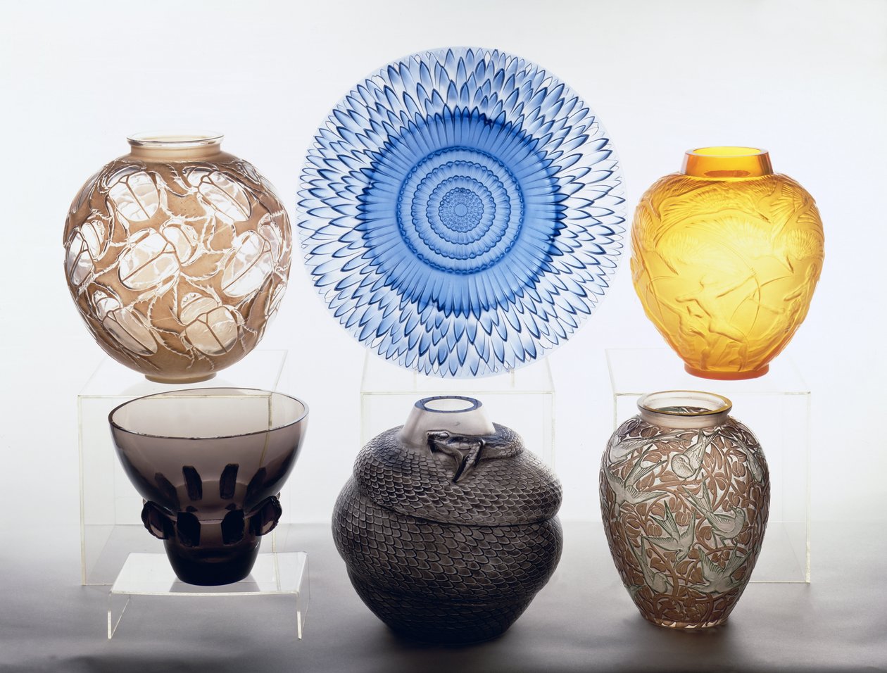 Seleção de Vasos e uma Tigela (copo) de Rene Jules Lalique