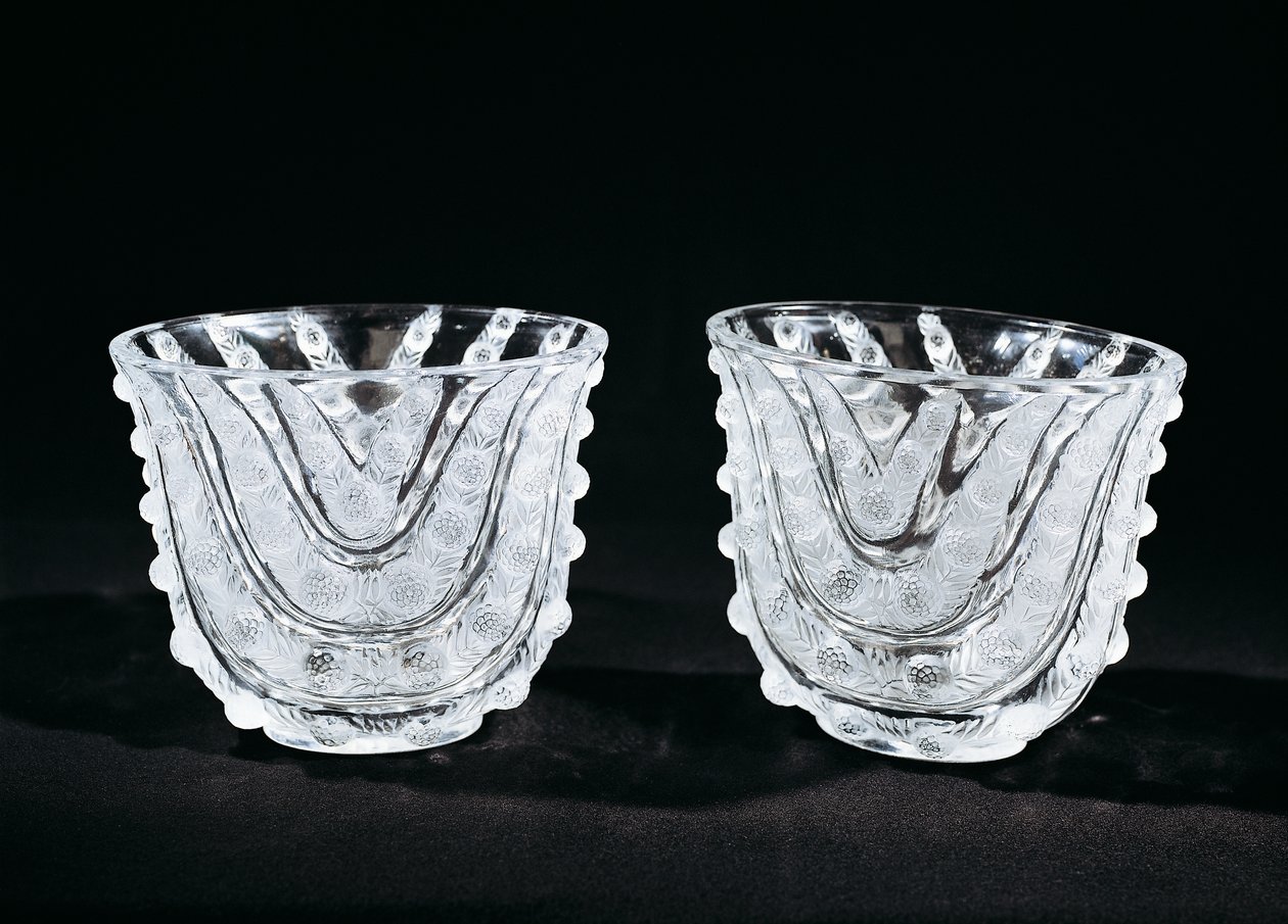Vasos de vidro, ca. 1930, de René Lalique (1860-1945), produzido por Rene Lalique et Cie Alsace Glassworks. França, século XX. de Rene Jules Lalique