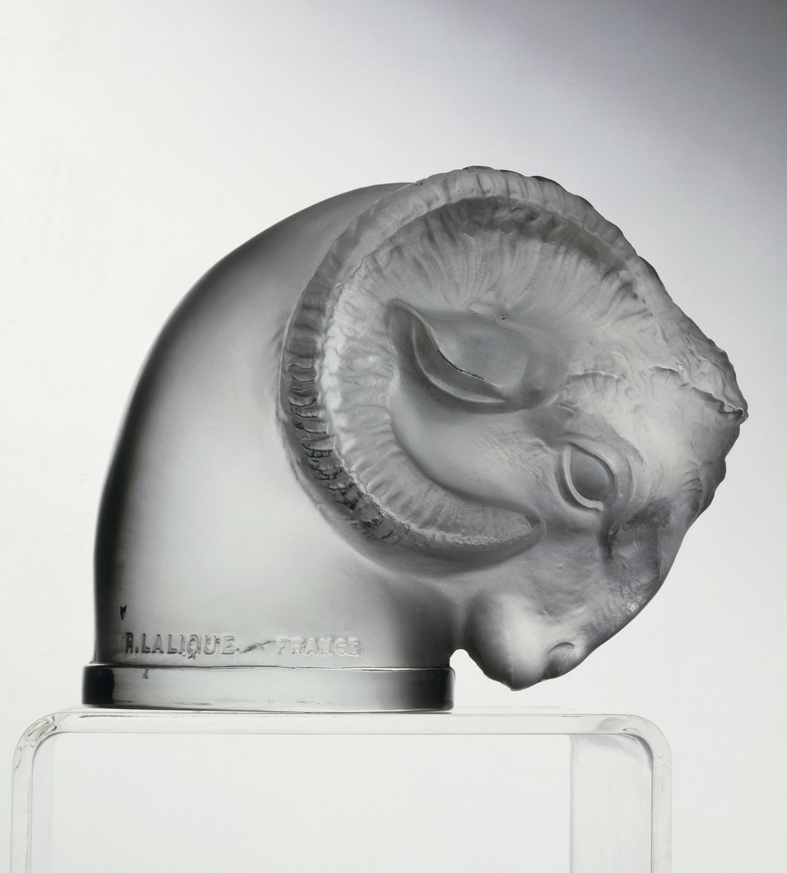 Cabeça de carneiro de Rene Jules Lalique