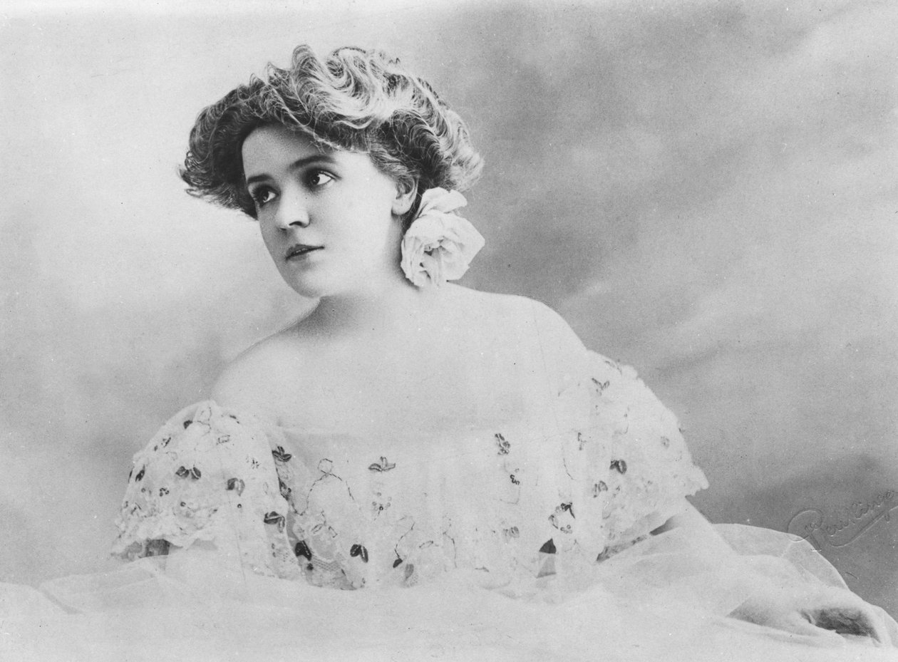 Retrato, de, germaine, galês de Reutlinger Studio