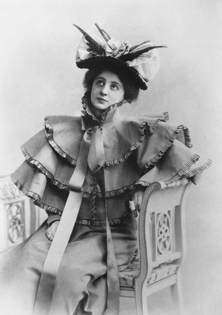 Retrato de Mademoiselle d&39;Albray em &39;Monsieur le Directeur&39;, 1895 de Reutlinger Studio