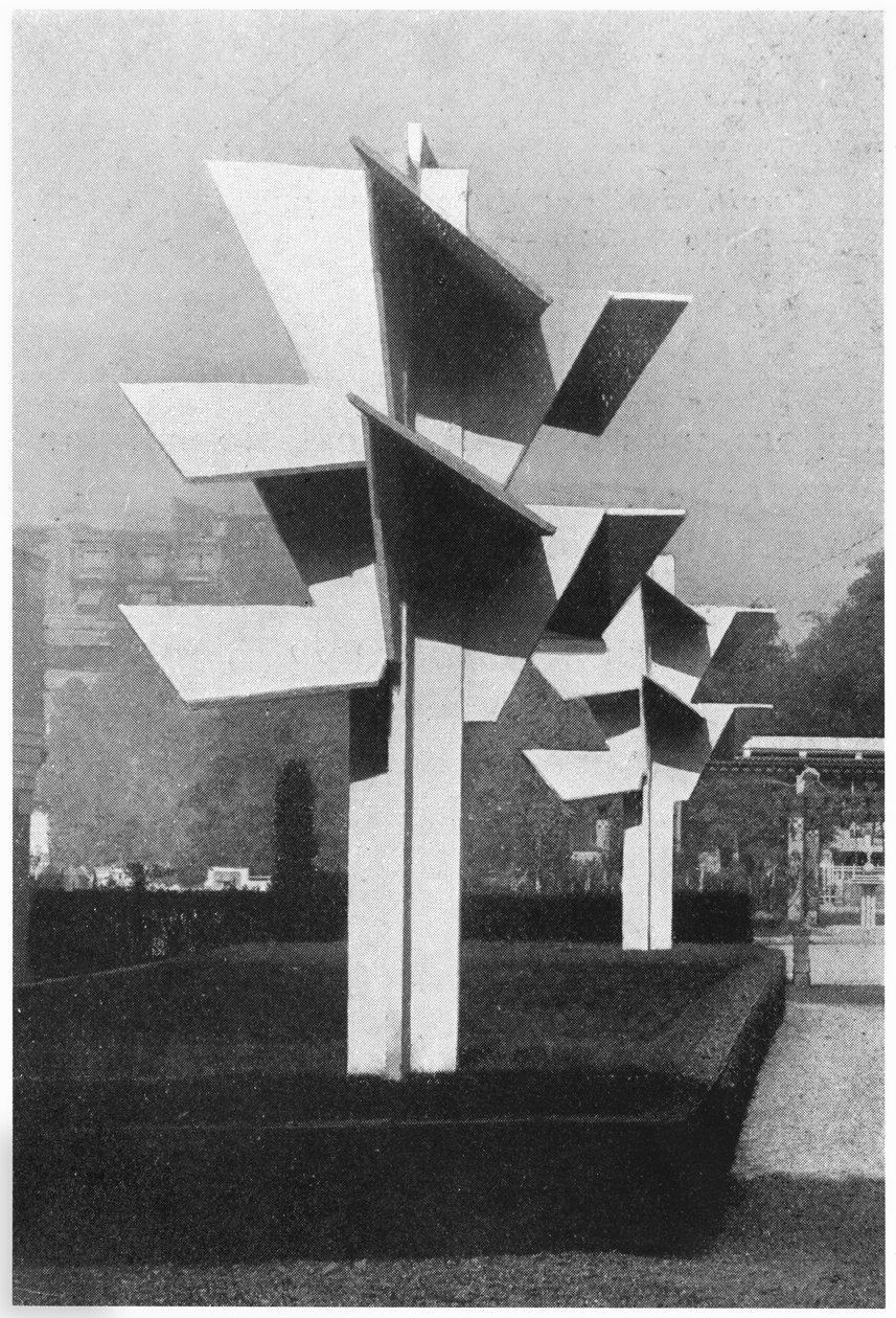 O jardim de inverno e as árvores de concreto cubista na exposição Art Deco, de &39;Art et Decoration&39;, publicaram Albert Levy, Paris, 1925 (concreto) de Robert Mallet Stevens