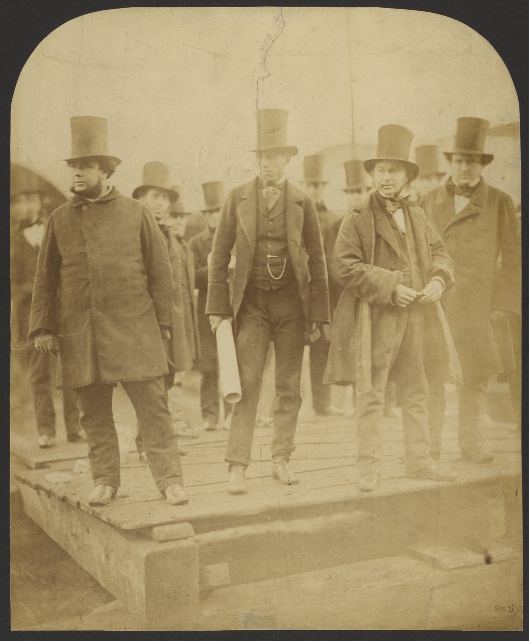 [Retrato de grupo: J. Scott Russell, Henry Wakefield, Isambard Kingdom Brunel, Lord Derby] de Robert Howlett