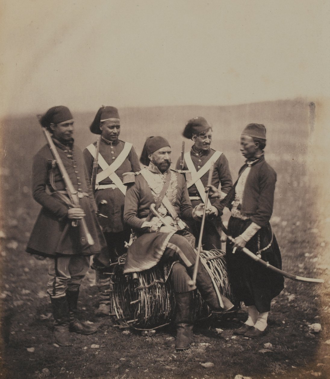 Ismail Pasha (1830-95) e assistentes de Roger Fenton
