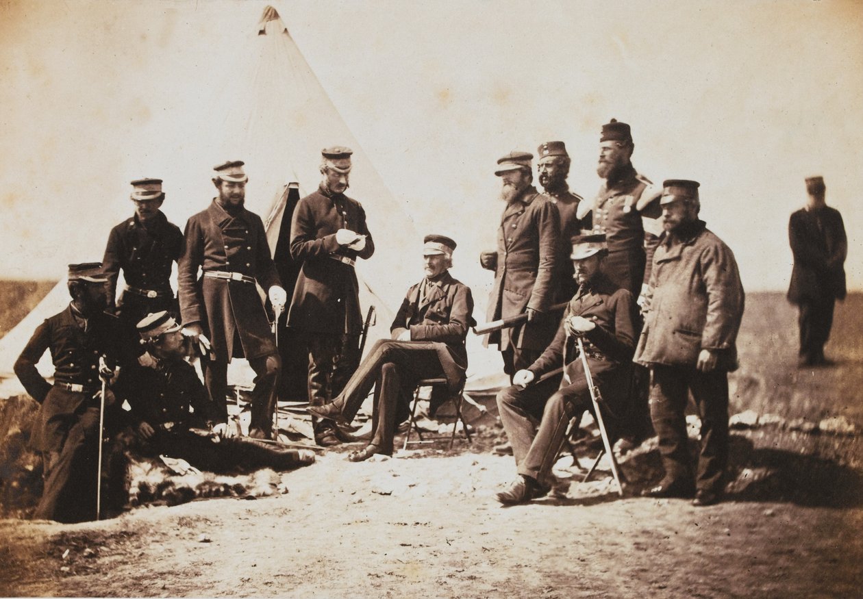 Tenente-General Sir John Lysaght Pennefather e Staff, de um álbum de 52 fotografias associadas à Guerra da Criméia, 1855 de Roger Fenton